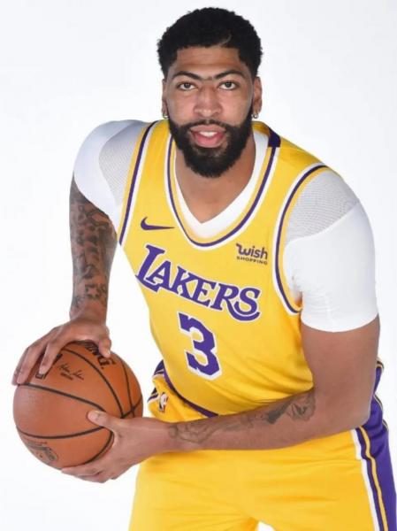 戴维斯是浓眉哥吗，戴维斯和浓眉是一个人吗？