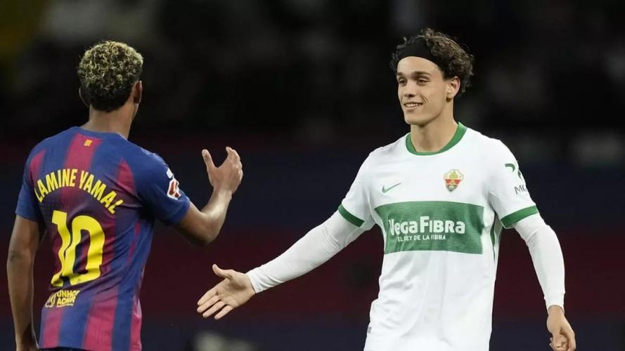 每体：巴德吉渴望获得更多上场机会，巴萨只愿外租不愿直接出售