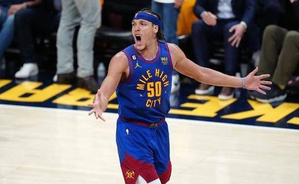 状态不佳！阿隆戈登9中3得8分7板4助整个下半场仅得3分