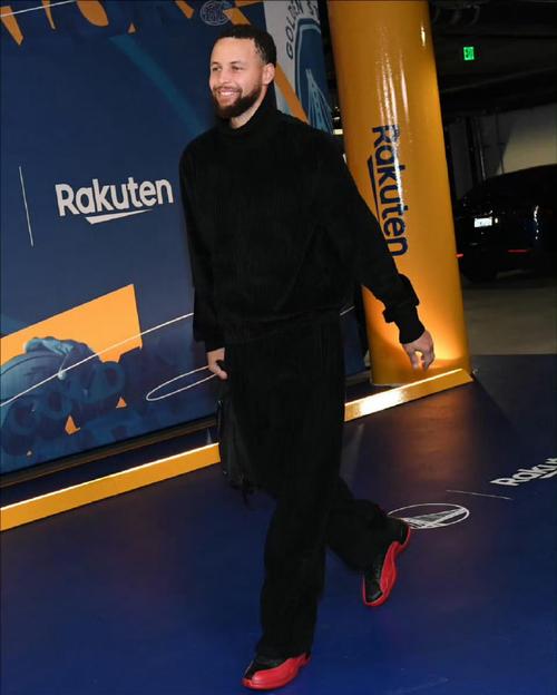 A史密斯侄子：库里是GOAT他看起来就像快递员想不到能打NBA