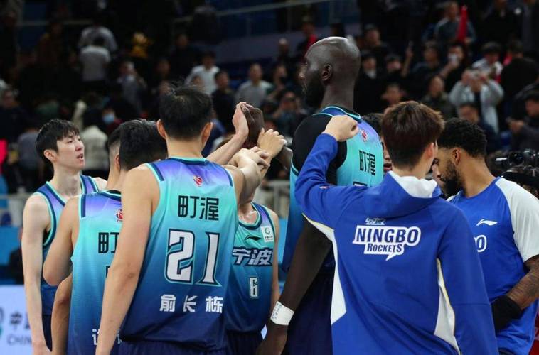 第六外援就位！2米08全能内线加盟宁波男篮，刘家成渴望率队黑八